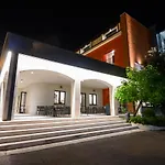 Bhotel