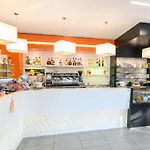 Bhotel