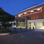 Bhotel Hotel 4*