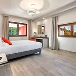 Bhotel Отель