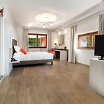 Bhotel 4*