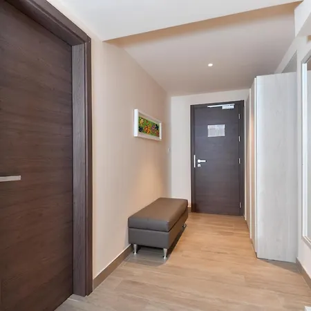 Bhotel