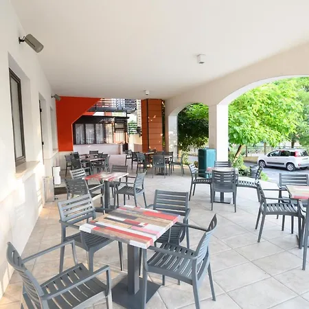 Bhotel Hotel Lagonegro
