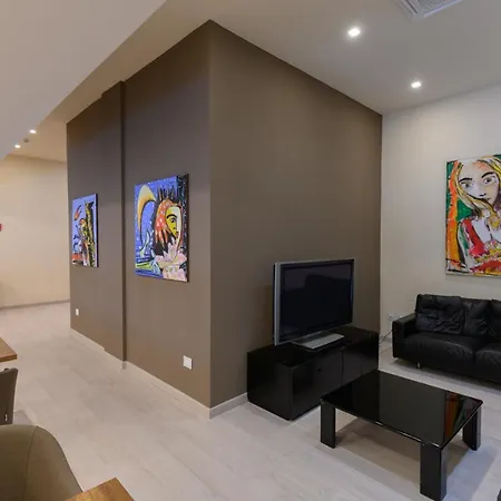 Bhotel Hotel 4*