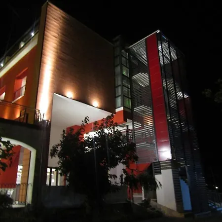 Hotel Bhotel 4*