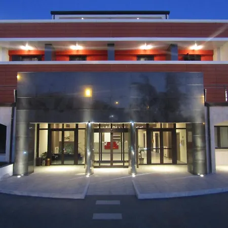 Hotel Bhotel 4*