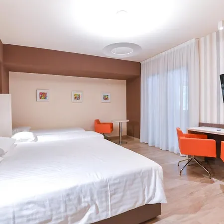 Bhotel Hotel 4*