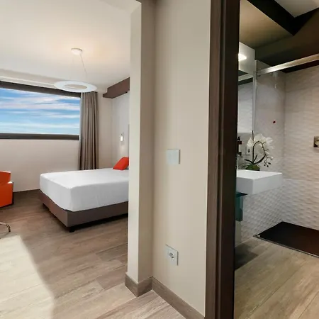 Hotel Bhotel 4*