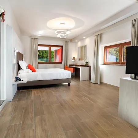 Bhotel 4*