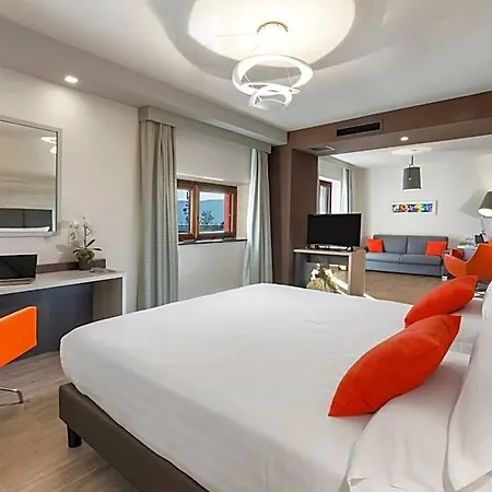 Bhotel 4*