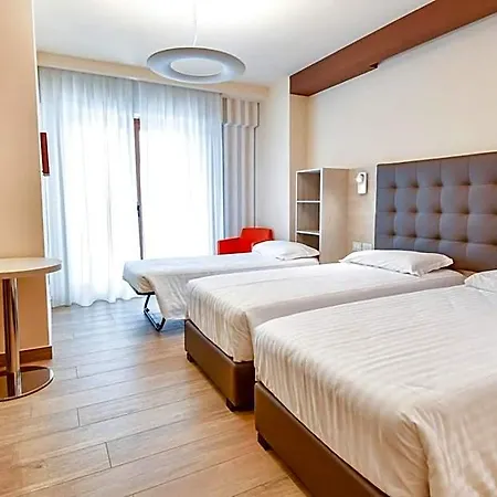 Bhotel فندق لاغونيغرو